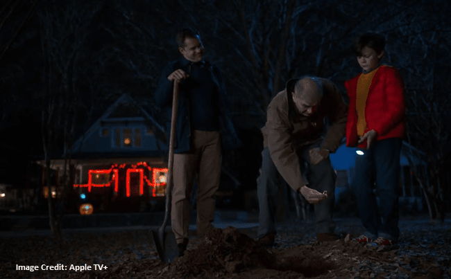 Joe, Dylan, Michael burying The Ring - Amazing Stories S01 E03 Dynoman and the Volt - Apple TV+